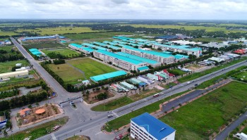 NHÀ MÁY GIÀY TỶ XUÂN